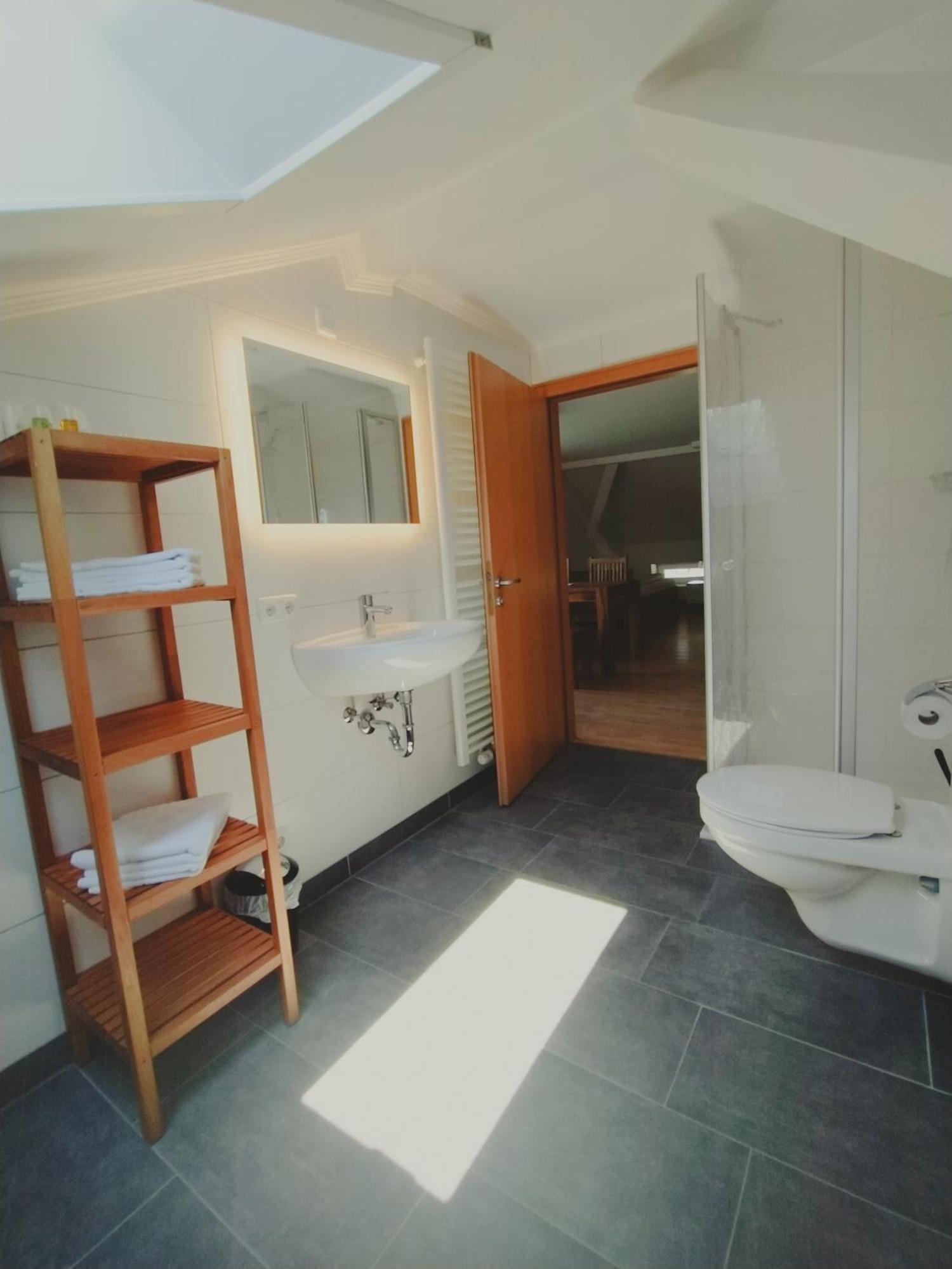 Dorfschaenke Deggendorf Hotel & Apartmenthaus & Biergarten, E-Bike-Verleih Kostenlos Номер фото