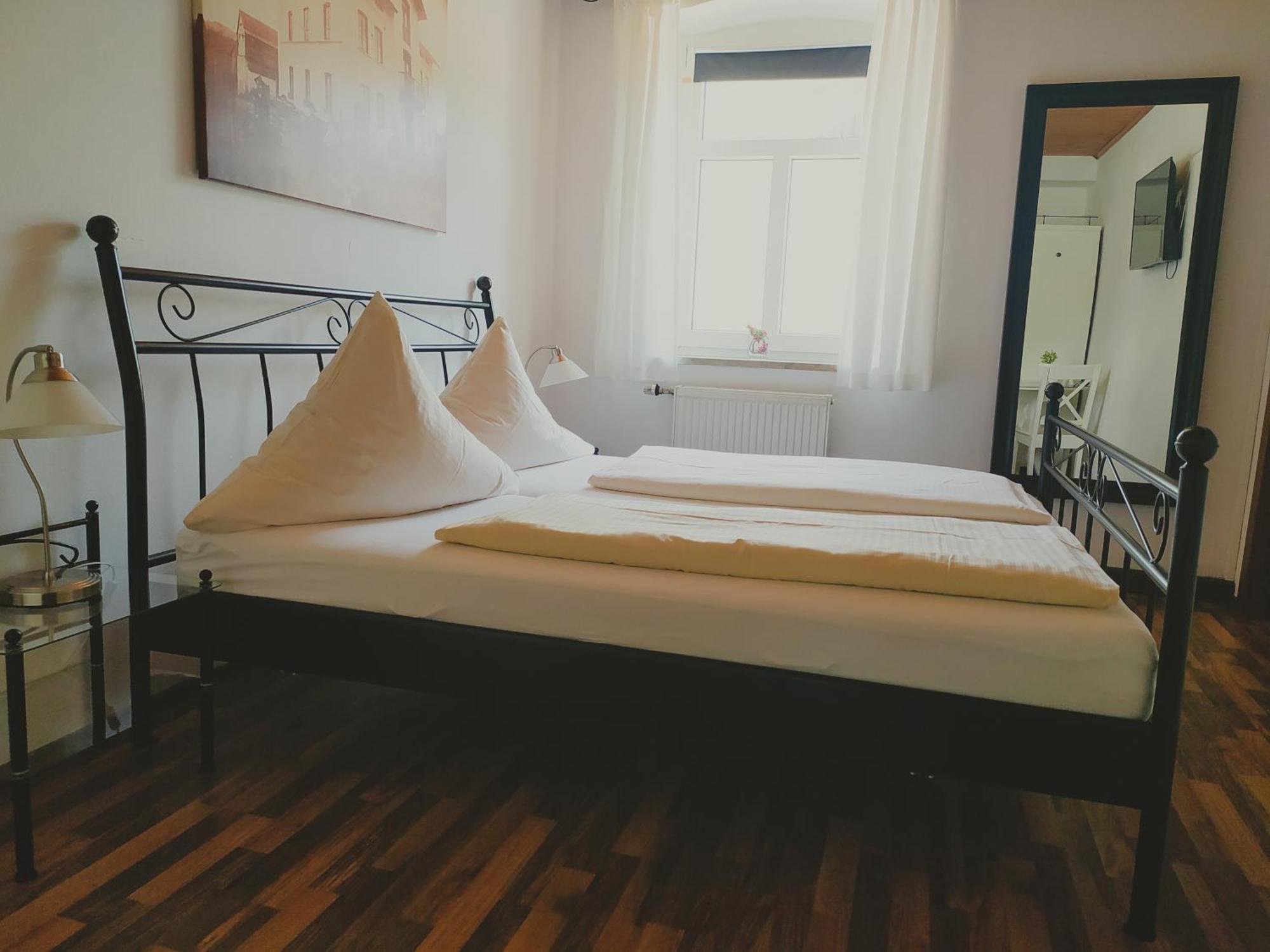 Dorfschaenke Deggendorf Hotel & Apartmenthaus & Biergarten, E-Bike-Verleih Kostenlos Номер фото
